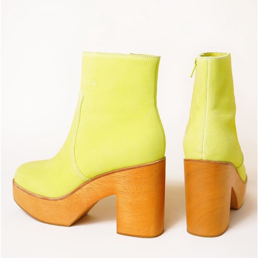FREE SHIPPING🚨Charlotte Stone Paz Clog Boot Size 7 Acid Suede in OG Packing